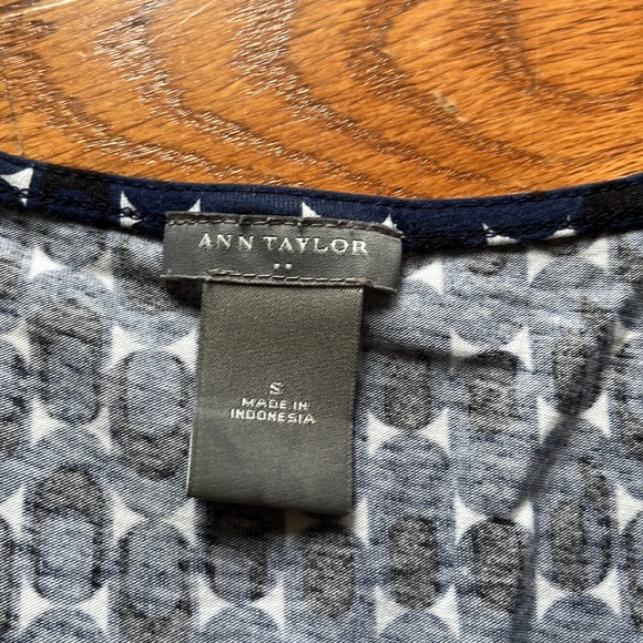 ANN TAYLOR shirt - Picture 2 of 4